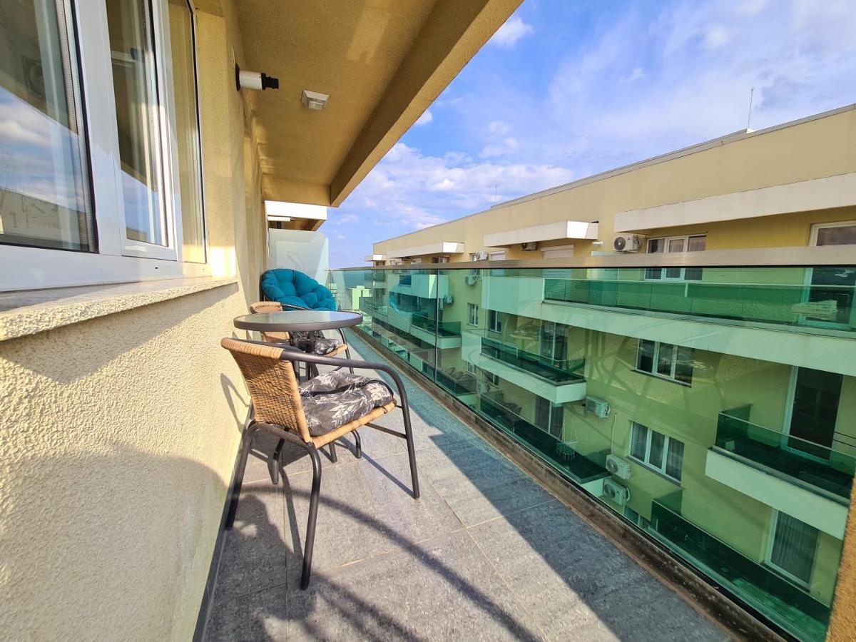 Moonlight Residence Mamaia Exterior photo